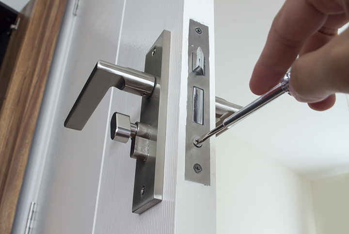 Our local locksmiths are able to repair and install door locks for properties in Spitalfields and the local area.